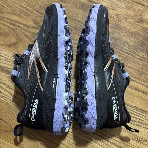 Brooks Cascadia 18 Womens Size 7D Black Purple Athletic Running Shoes Sneakers - Picture 4 of 16